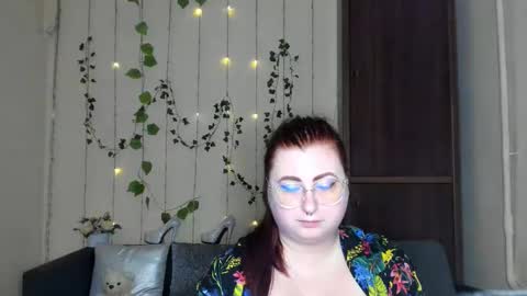 Alicia online show from May 12, 11:28 am