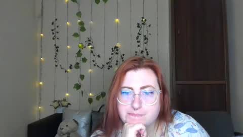 Alicia online show from May 6, 5:44 am