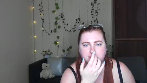 Alicia online show from May 25, 11:31 am