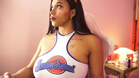 alicia_summer_ online show from May 21, 5:05 am