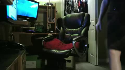 Alicia deHart  Trans MtF Help me reach 1000 Followers. Its FREE online show from January 11, 7:57 am