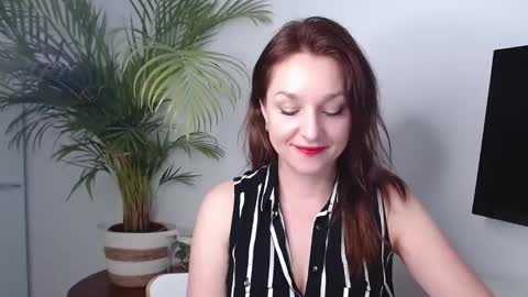 Snapshot of alicialux chatting on March 11, 8:19 am Alicia online show from March 11, 8:19 am