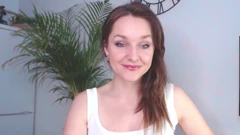 Snapshot of alicialux chatting on February 3, 8:02 am Alicia online show from February 3, 8:02 am
