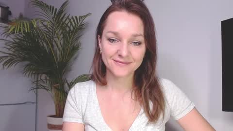 Snapshot of alicialux chatting on January 9, 7:42 am Alicia online show from January 9, 7:42 am
