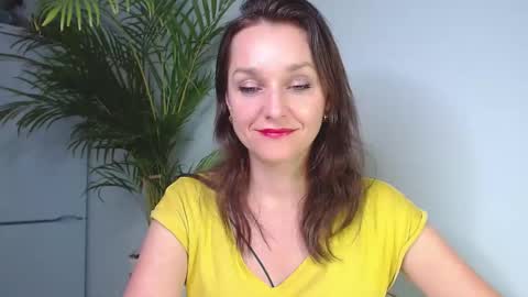 Snapshot of alicialux chatting on December 9, 4:05 pm Alicia online show from December 9, 4:05 pm
