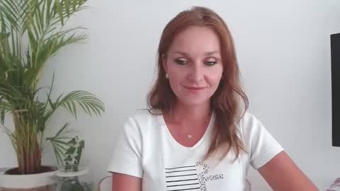 Snapshot of alicialux chatting on September 10, 1:44 pm Alicia online show from September 10, 1:44 pm