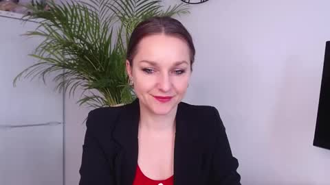 Snapshot of alicialux chatting on March 5, 8:00 am Alicia online show from March 5, 8:00 am