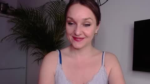 Snapshot of alicialux chatting on February 7, 3:41 pm Alicia online show from February 7, 3:41 pm