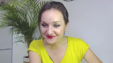Snapshot of alicialux chatting on December 11, 3:58 pm Alicia online show from December 11, 3:58 pm
