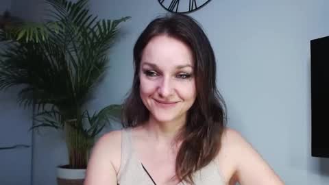 Snapshot of alicialux chatting on January 14, 4:18 pm Alicia online show from January 14, 4:18 pm