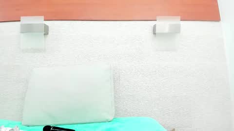 im tutti online show from February 18, 3:05 am