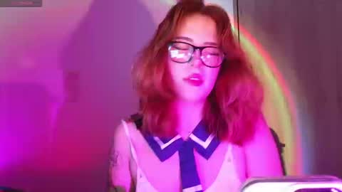 aliciia_23 online show from March 21, 12:04 am