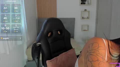 Ali  online show from November 10, 11:05 am