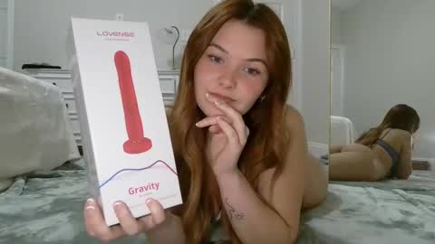 aliii1123 online show from October 17, 2:04 am