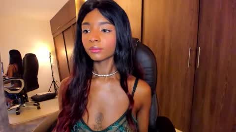 Snapshot of alika_houston chatting on September 14, 5:05 am IG Alik nasso online show from September 14, 5:05 am