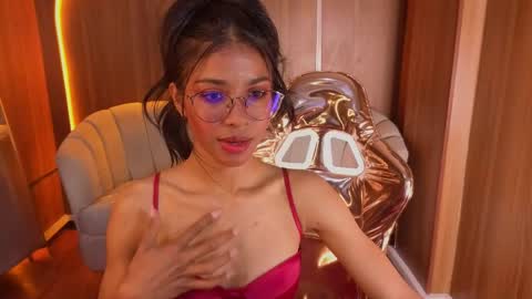 alina_b_ online show from May 13, 8:47 pm