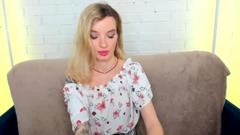 Alina online show from May 25, 3:05 am