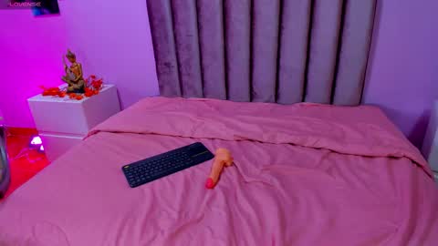 Alina Montero online show from September 27, 8:38 pm