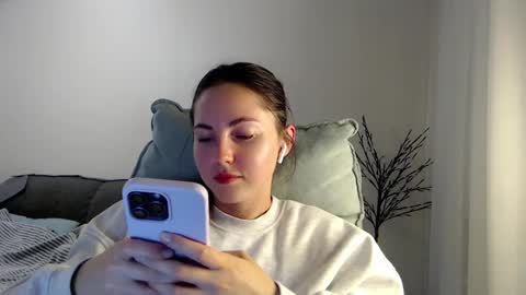 alinajames1 online show from September 27, 5:53 pm