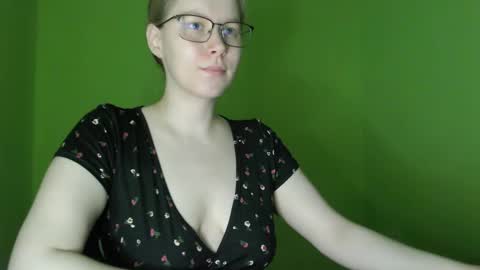 alinasei online show from May 19, 12:45 pm