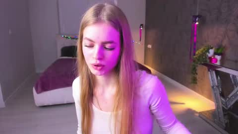 alisa_glamur online show from March 2, 2:15 pm