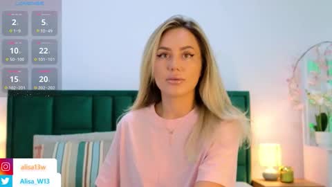 Snapshot of alisawilson_ chatting on September 20, 10:24 am Alisa online show from September 20, 10:24 am
