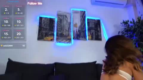 Snapshot of alisawilson_ chatting on December 5, 6:00 pm Alisa online show from December 5, 6:00 pm