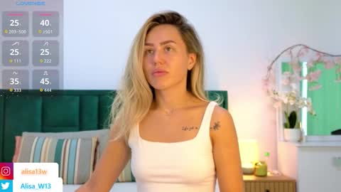 Snapshot of alisawilson_ chatting on September 17, 10:46 am Alisa online show from September 17, 10:46 am