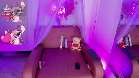 alise_mason online show from May 7, 5:45 am