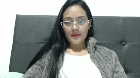 alisha_9997 online show from May 25, 4:44 am