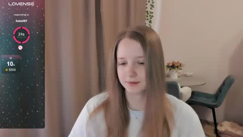Alya online show from May 3, 1:47 pm