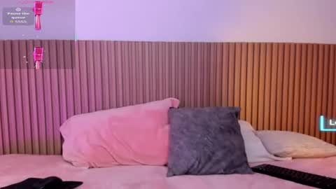 alisha_olsen_ online show from October 9, 6:39 am