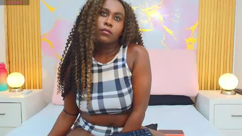 Alisha online show from November 4, 1:38 pm