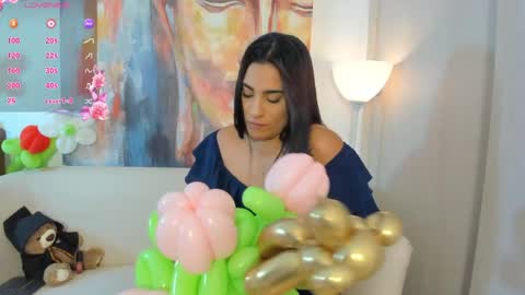 Alisha online show from May 9, 3:25 pm