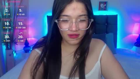 Alison online show from December 22, 9:40 pm