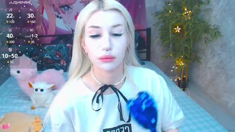 Alison online show from December 25, 9:54 pm