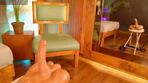 Alison Moon  online show from May 15, 10:56 pm