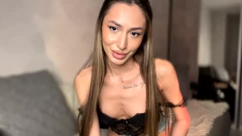 Alissa online show from May 15, 4:43 pm