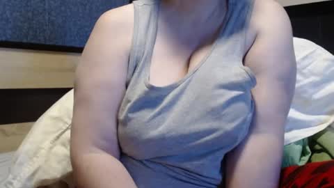 Snapshot of alissonnat chatting on February 25, 8:03 am Alissonnat online show from February 25, 8:03 am