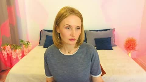 alisssarose online show from May 12, 8:15 pm