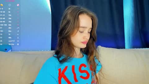 Alivia online show from May 26, 8:24 am
