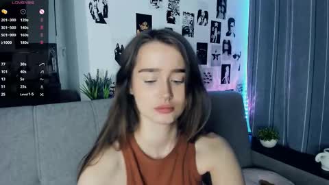 Alivia online show from October 21, 9:13 am