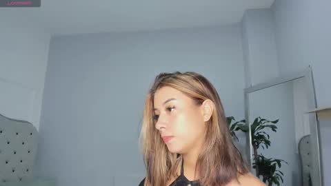 alix_18 online show from September 26, 11:41 am