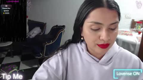 Alix online show from May 7, 2:38 am