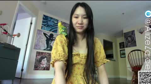 Alize Zaide online show from May 18, 7:31 pm