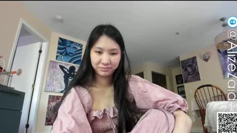 Alize Zaide online show from May 10, 7:49 pm