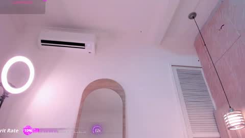 alizza_ online show from May 12, 4:13 pm