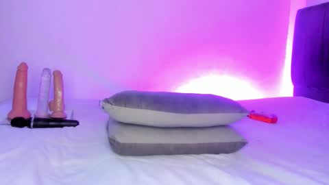 alizzon online show from December 21, 2:27 am