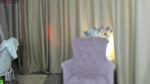 alli_aster online show from April 29, 3:10 am
