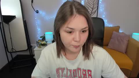 Snapshot of alli_zi chatting on September 14, 4:10 am Blair online show from September 14, 4:10 am